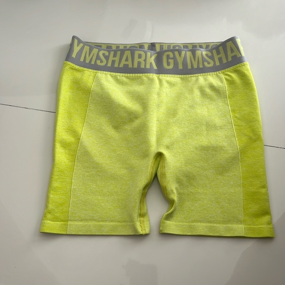 Gymshark Pants - NWOT Gymshark Biker shorts SIZE M